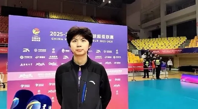 开云最新登录地址-离谱！天津女排替补战河南：陈鹤心表现拉胯，刘鑫实力差还怪队友|路晶|球迷|球员|失误|机会_新浪体育_新浪新闻